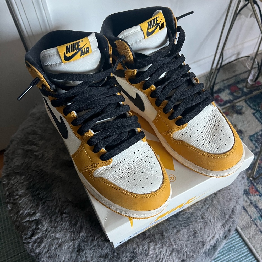 Nike High-Top Sneakers in Mustard and Black